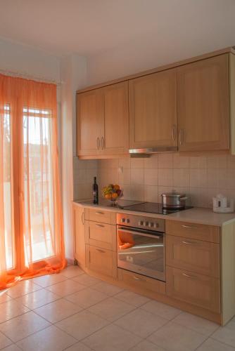  Georgia's Family Apartment in Iraklio