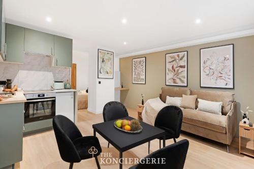 Appartement colore & renove avec coin nuit Paris