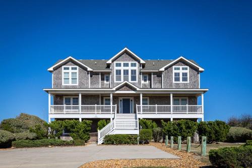 Beachfront Oasis w Dune Walkover Pool n Spa & More - image 2