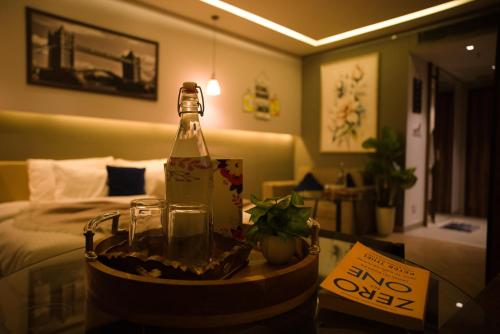 Elegant luxe Studio with Aravali View in Badshahpur