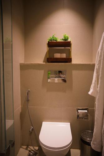 Elegant luxe Studio with Aravali View in Badshahpur