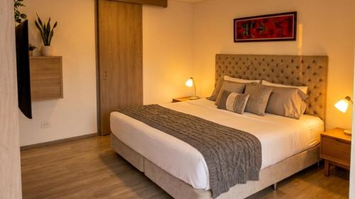 Luxury Suite, Daily Cleaning & Coffee