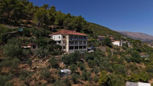 Viesnīcas āriene, Panoramic View House in Tepelenë