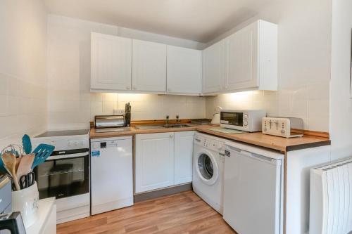 Facilities, 2 Bed in St. Keverne oc-p00724 in Manaccan