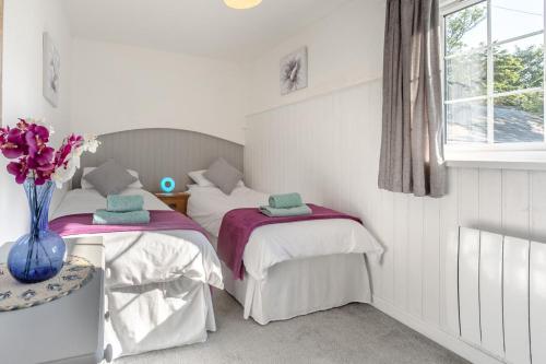 Facilities, 2 Bed in St. Keverne oc-p00724 in Manaccan