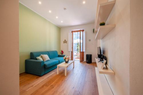 Luminoso Appartamento con Giardino e Terrazza Privati - 2 Camere - Parcheggio Comodo