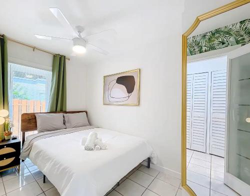 Two Bedroom Beachfront Escape with Gulf Views - image 3