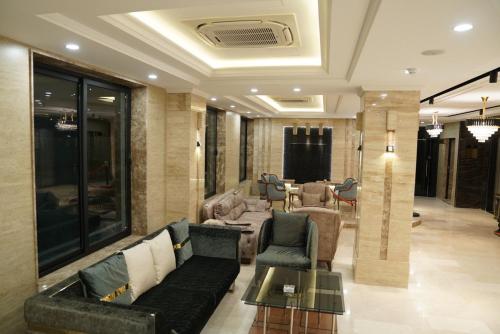 Общ салон/телевизионна зона, Al Baron Hotel - فندق البارون in Mosul