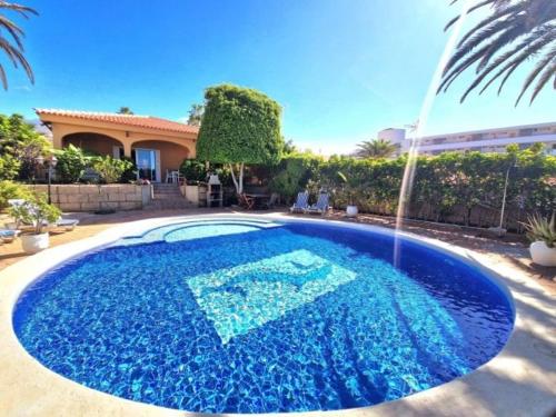 Sunny Palm Villa with Private Pool in Callao Salvaje