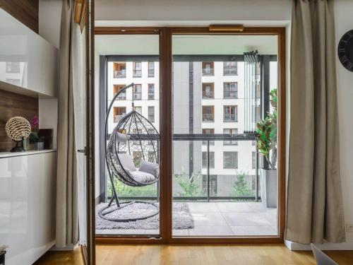 Warsaw Flat with Quiet Loggia - image 4