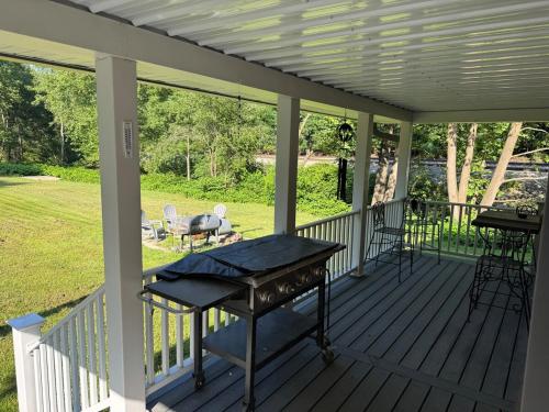 CreekSide Manor 4 Bedroom10 Beds in Reedsville (WV)