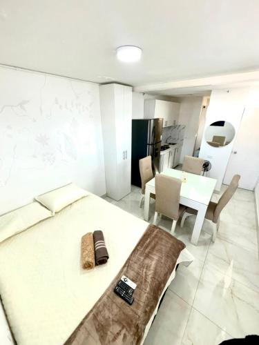 Loft en Laureles con Terraza Privada & Parqueadero