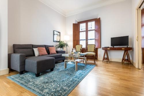 Garcia de Vinuesa 2 by Home at Homes