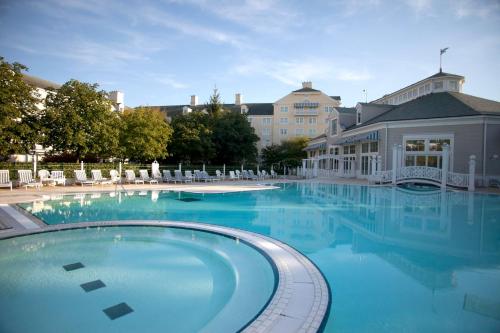 Disney Newport Bay Club - 수영장