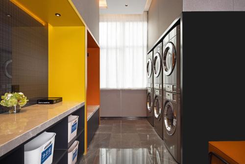 Hampton by Hilton Hangzhou West Lake Wulin Square - image 2
