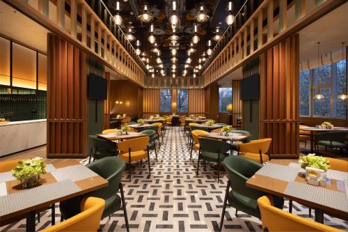 Restaurant, Hampton by Hilton Hangzhou West Lake Wulin Square in Wulin Square District