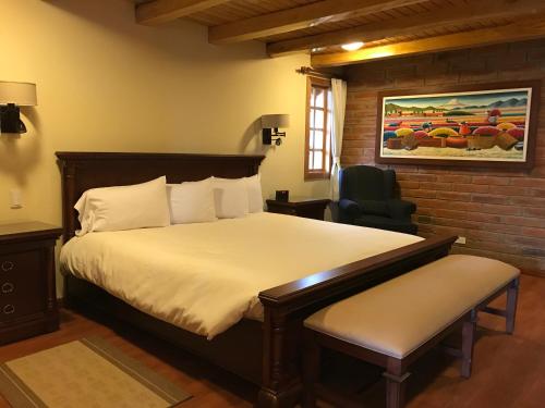 Puertolago Country Inn & Resort