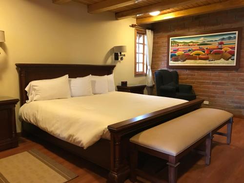 Puertolago Country Inn & Resort