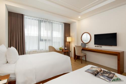 Superior Twin Room