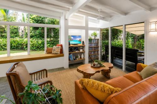 Cairns Beachfront Retreat in East Trinity