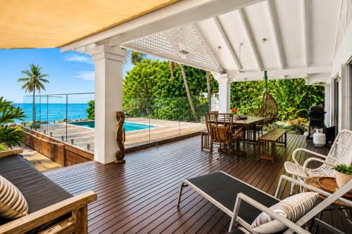 Cairns Beachfront Retreat in East Trinity