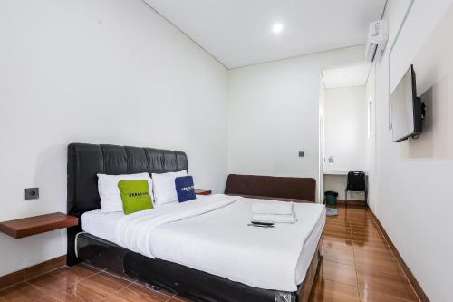 Urbanview Hotel Aloevera Pontianak by RedDoorz near Supadio repülőtér