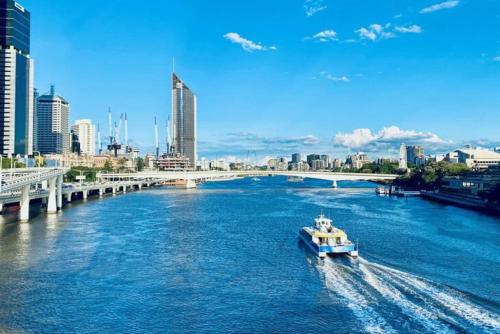 KozyGuru | Spring Hill | 2 Bed 2.5 Bath, Brisbane