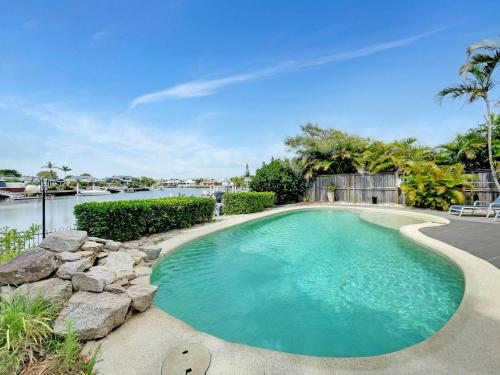 Spacious Family & Dog-friendly Home On The Water - Brisbane