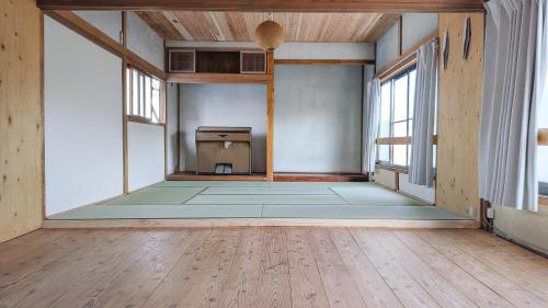 mimiy Nostalgic Vintage Entire Traditional House