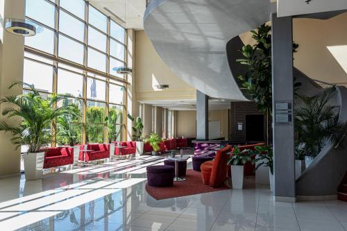 อีโต พาร์ค โฮเทล บิสิเนสส์ แอนด์ สเตเดียม (Eto Park Hotel Business and Stadium) in กียอร์