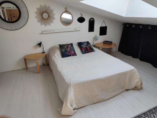 Logement cosy Sous Les Toits in Charmes Sur Rhone
