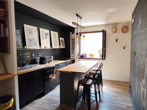 Logement cosy Sous Les Toits in Charmes Sur Rhone
