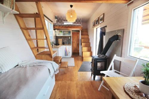 Tiny house U Dlouháče (Tiny house U Dlouhace) in Ploskovice