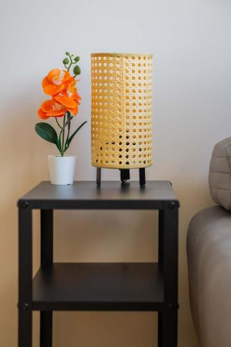 Practical Family Apartment with 2 Bedrooms a Few Minutes From the Airport by Noclegi Renters - image 5