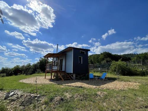A szálláshely kívülről, Tiny house U Dlouháče (Tiny house U Dlouhace) in Ploskovice