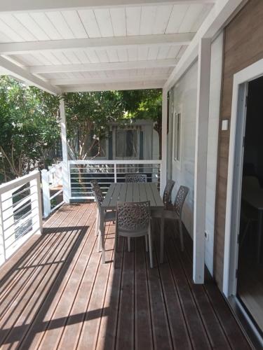 2 bedrooms, 4 beds