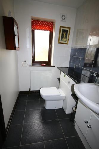 Eagles Guest House - image 13