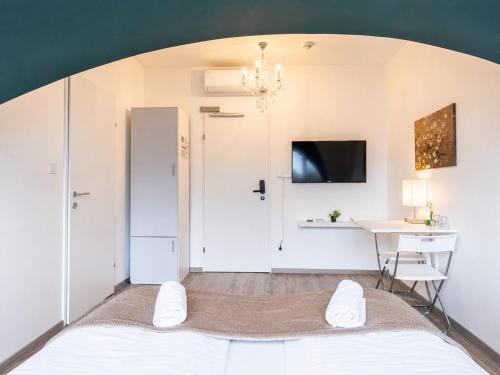 10-Min Walk to Hauptbahnhof, Cozy Private Rooms with AC, TV & WIFI, Vídeň (fotografie 2)