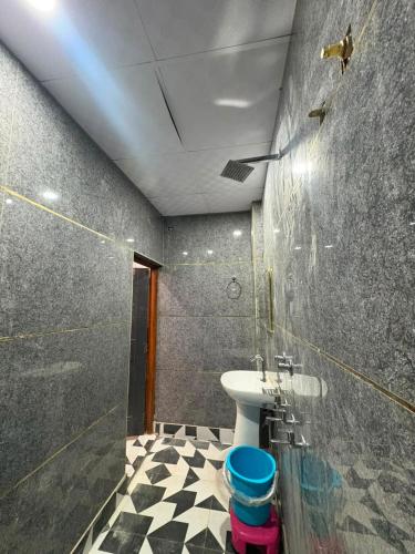 Bathroom, Atithi Homestay in Garhmukteshwar