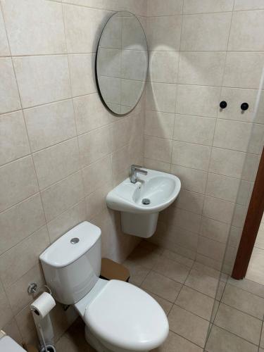 Bathroom, Horizon Court in Kiti