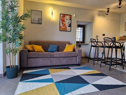 La Lupa Home