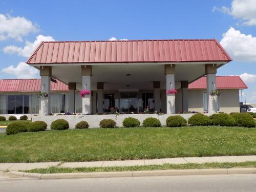 USA Inn and Suites - image 7