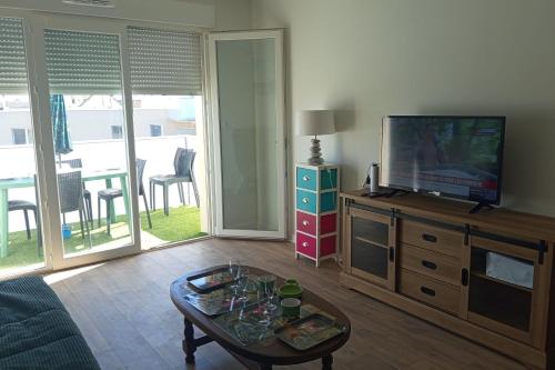 Appartement neuf avec balcon à 100 m de la plage