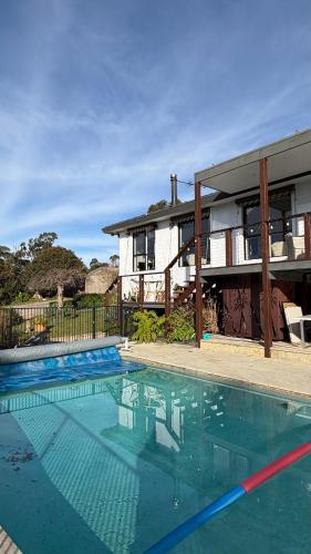 Luxury pool retreat on 5 Aces in Sunbury