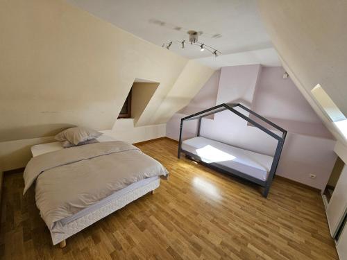 Maison à colombages 1 - situé à 15min de l'aéroport Paris-Beauvais (Maison a colombages 1 - situe a 15min de l'aeroport Paris-Beauvais) in 埃敘勒