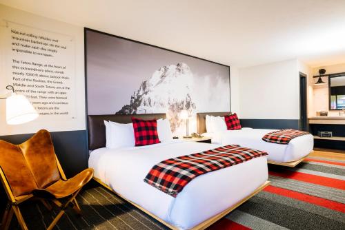 2 queen beds