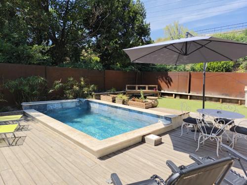 L'oranger Piscine privée Climatisée Centre-ville à pied