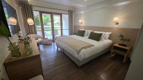 . Hotel y Cabañas Palomar - Caja los Andes