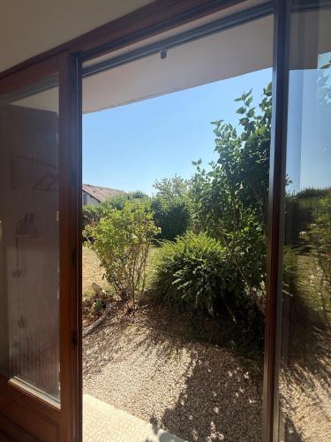 Porte d'Annecy, ferme rénovée avec jardin (Porte d'Annecy, ferme renovee avec jardin) in Epagny-Metz-Tessy