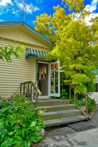 格兰纳万汽车旅馆